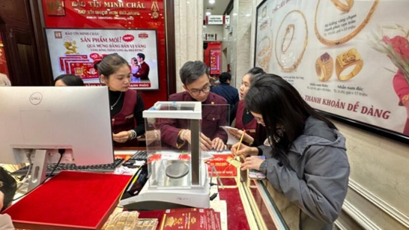 Giá vàng trong nước đi ngang, tỷ giá trung tâm tăng thêm 3 đồng