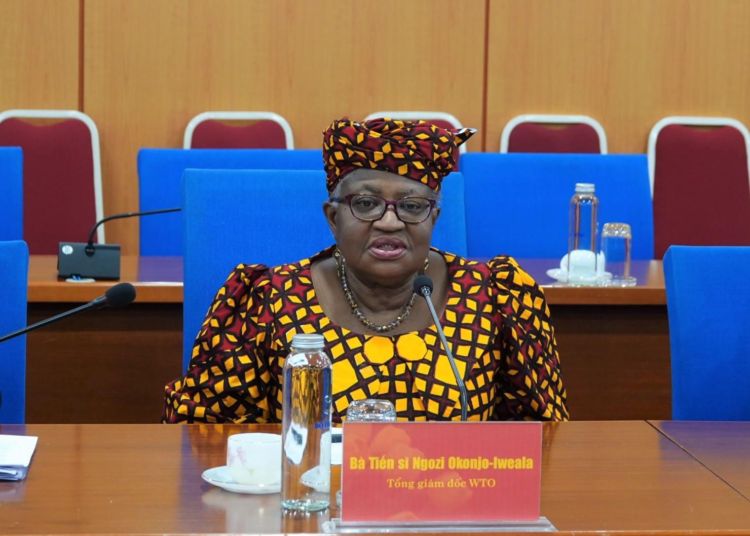 Bà Ngozi Okonjo-Iweala – Tổng giám đốc WTO chúc mừng Bộ Tài chính cũng như Việt Nam đã đạt được những thành tựu kinh tế tài chính to lớn.