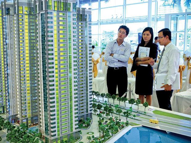 6 tháng đầu năm 2023, thị trường bất động sản gặp khó khăn khi lượng giao dịch suy giảm, thanh khoản chung trên thị trường chưa có dấu hiệu phục hồi. (Ảnh minh hoạ: IT)