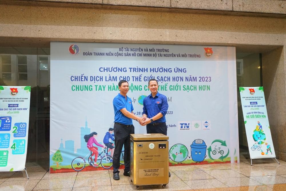 Nhiều hoạt động hưởng ứng chiến dịch làm cho thế giới sạch hơn