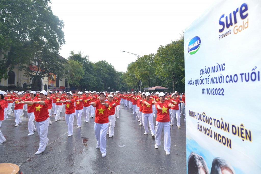 Người cao tuổi đang chiếm tỷ lệ ngày càng lớn tại Việt Nam.