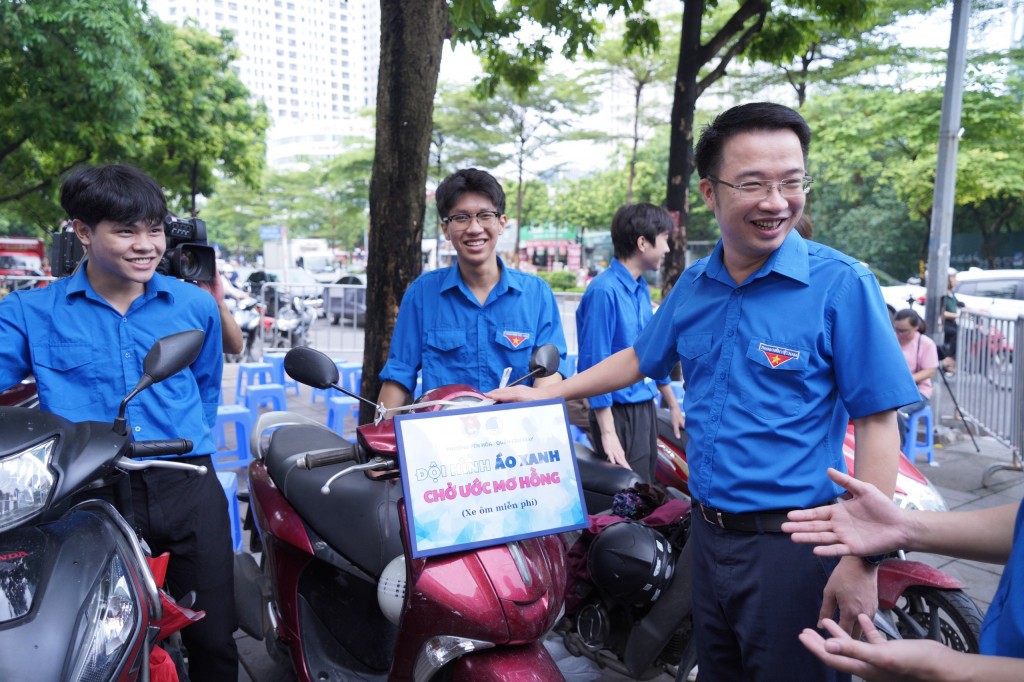 Lãnh đạo Trung ương Đoàn động viên thanh niên tình nguyện