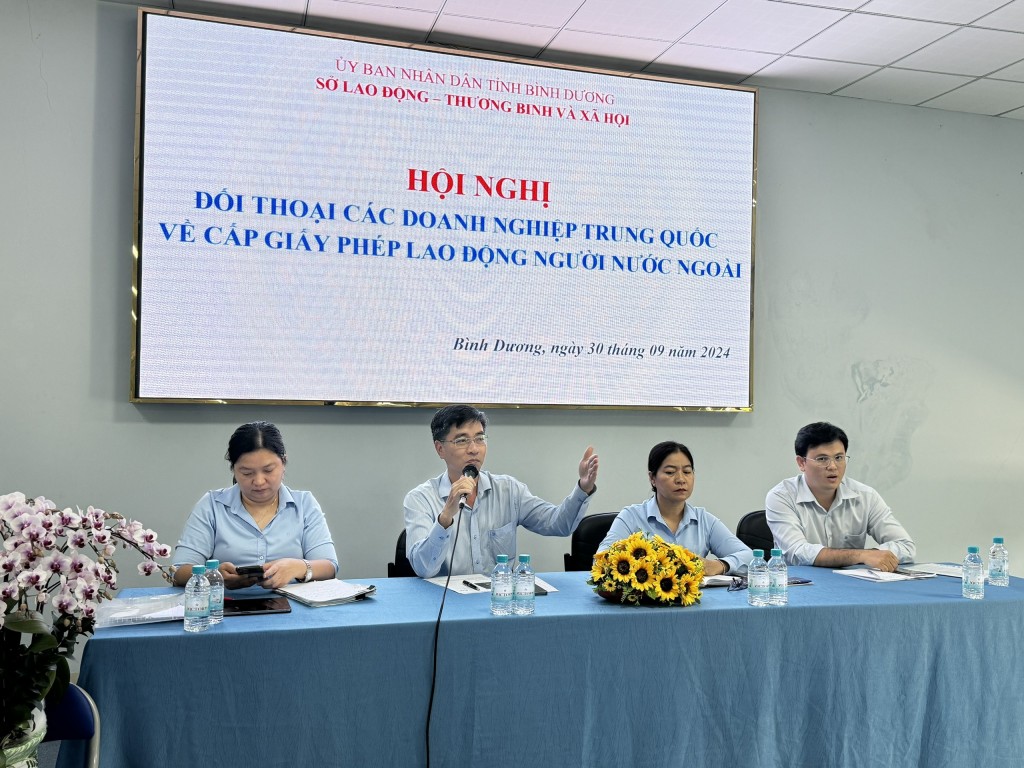 Bình Dương đối thoại cấp phép lao động cho doanh nghiệp Trung Quốc