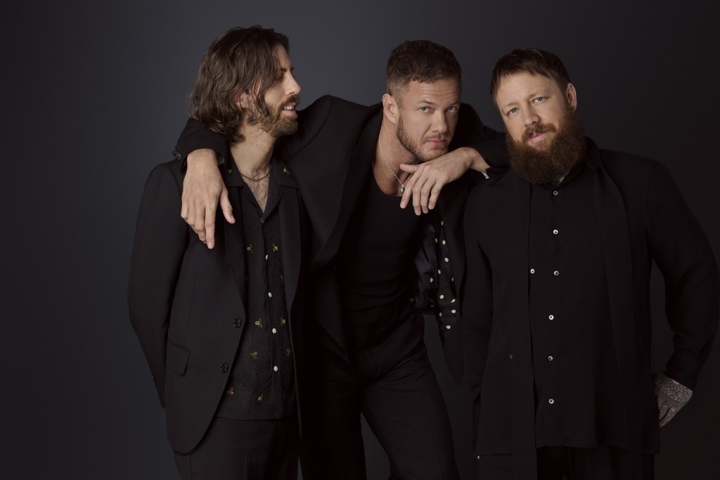 Imagine Dragons trình diễn trong supershow 8WONDER tại TP HCM