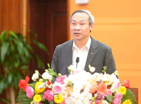 Uỷ viên thường trực Uỷ ban Kinh tế tài chính của Quốc hội Phan Đức Hiếu nêu quan điểm cải cách thể chế cần tạo đột phá mạnh mẽ.