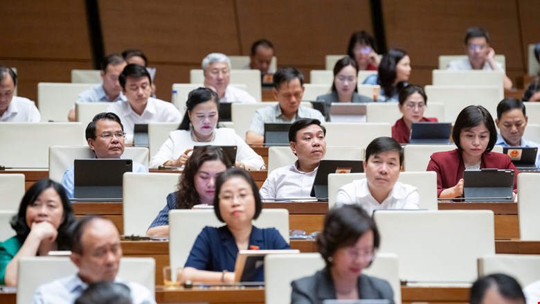 Dự thảo Luật Thuế thu nhập doanh nghiệp (sửa đổi) thống nhất mức thuế suất ưu đãi 10% đối với tất cả các loại hình báo chí. Ảnh: Quochoi.vn