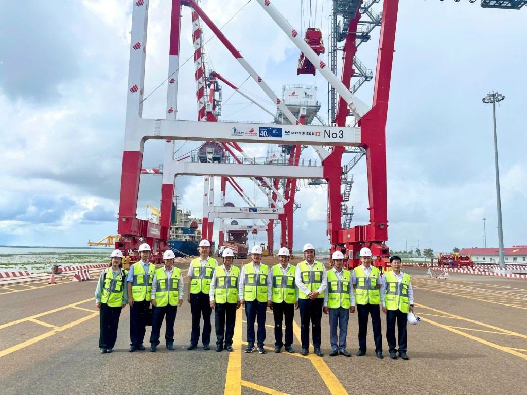 Đoàn Công tác tỉnh Thanh Hải khảo sát tại Cảng Quốc tế Long An Đoàn Công tác tỉnh Thanh Hải khảo sát tại Cảng Quốc tế Long An