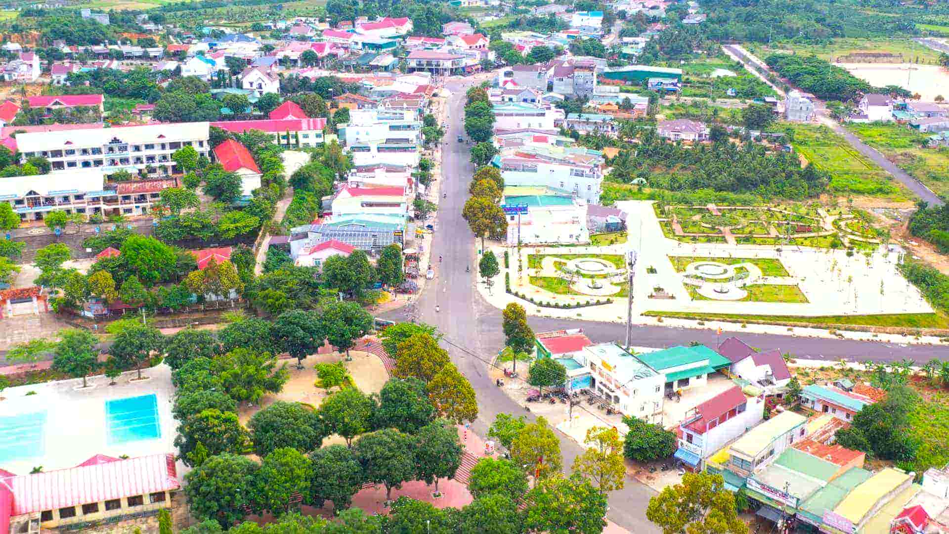 Mỗi năm, chính quyền các địa phương Đắk Nông luôn đặt mục tiêu trọng tâm giảm nghèo bền vững, cải thiện đời sống cho đồng bào dân tộc thiểu số. Ảnh: Bảo Lâm
