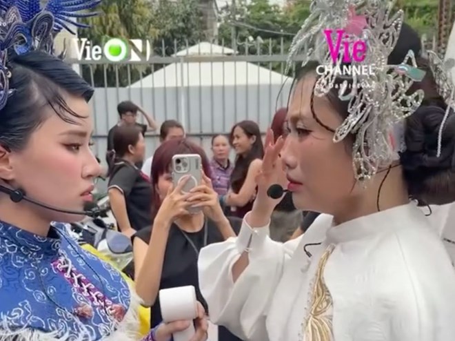 Rộ tên ca sĩ bị loại sớm khiến Phương Mỹ Chi khóc nức nở ở Em xinh say hi