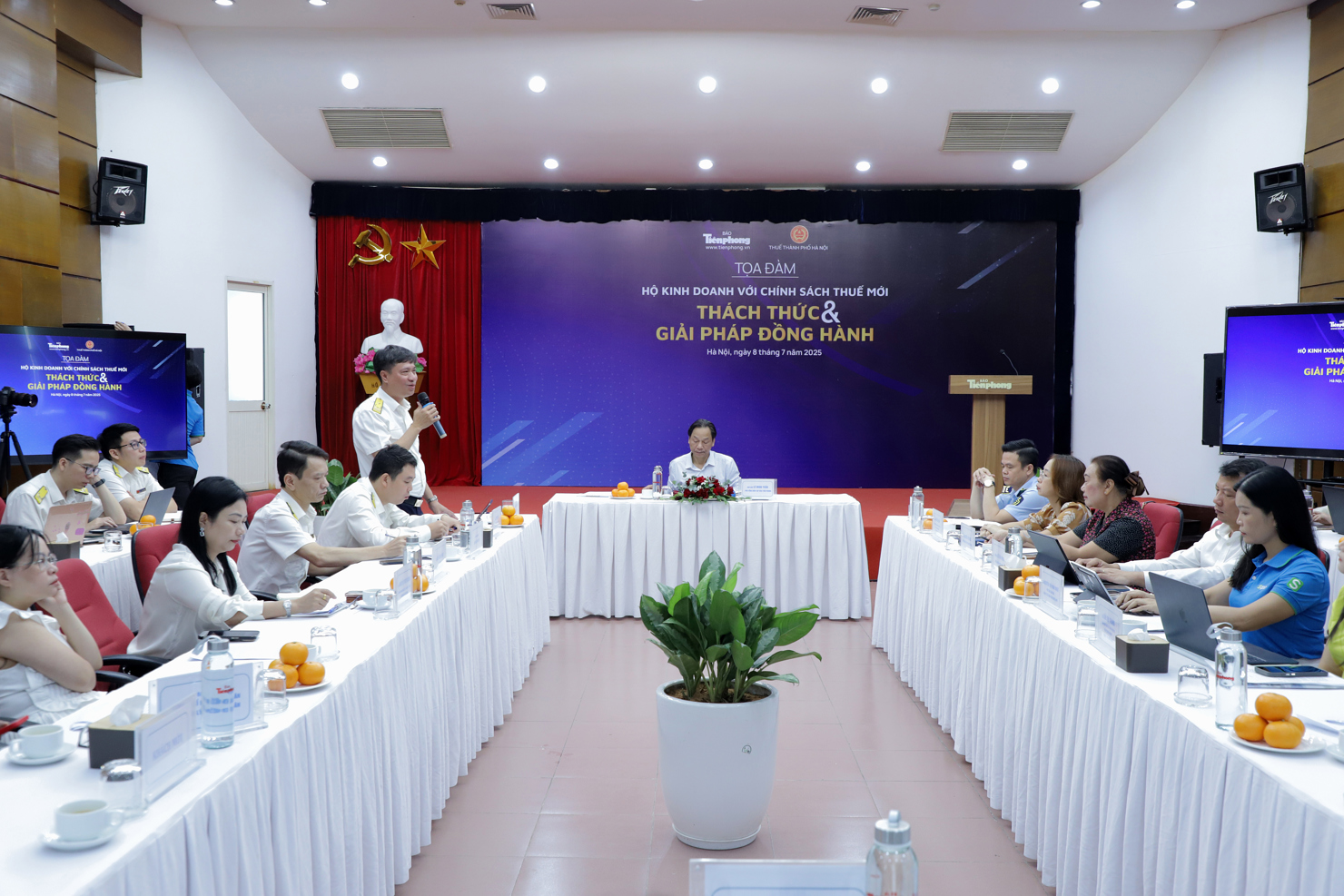 Ông Nguyễn Tiến Minh - Phó trưởng Thuế TP. Hà Nội chia sẻ tại Tọa đàm.