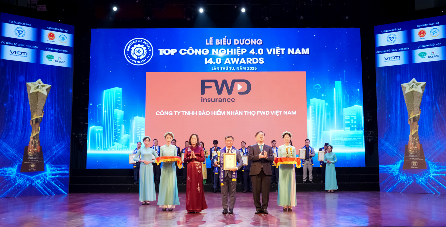 Tại Lễ trao giải “Top Công nghiệp 4.0 Việt Nam - Industrie 4.0 Awards”, FWD tiếp tục được vinh danh trong hạng mục “Top tổ chức/doanh nghiệp khoa học và công nghệ, đổi mới sáng tạo và chuyển đổi số”.