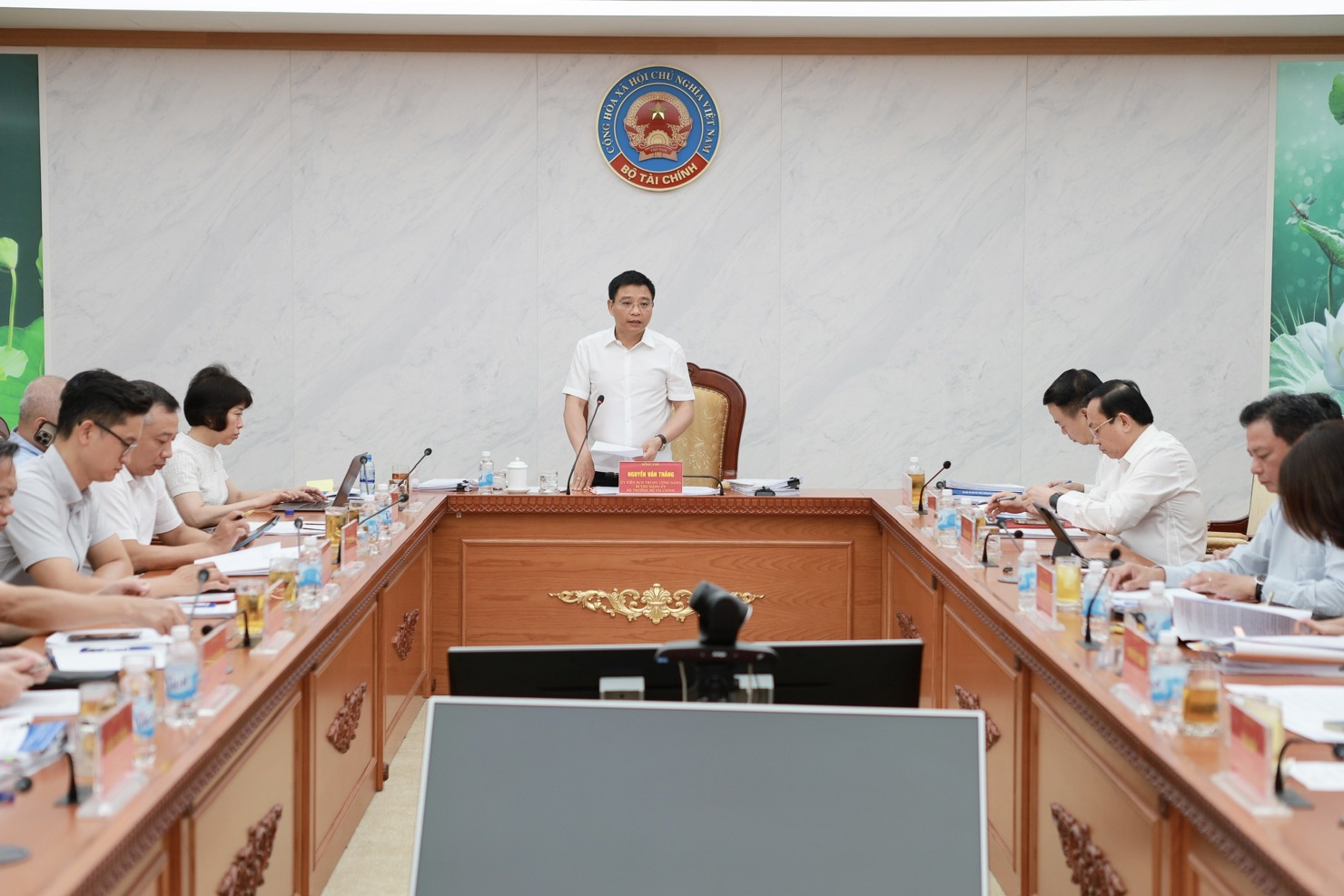 Đồng chí Nguyễn Văn Thắng – Ủy viên Ban Chấp hành Trung ương Đảng, Bí thư Đảng ủy, Bộ trưởng Bộ Tài chính – chủ trì Hội nghị.