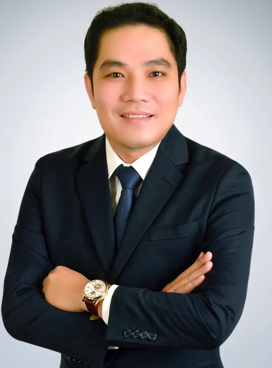 ths-truong-hoang-tuan-giam-doc-vietabank-an-giang..jpg
