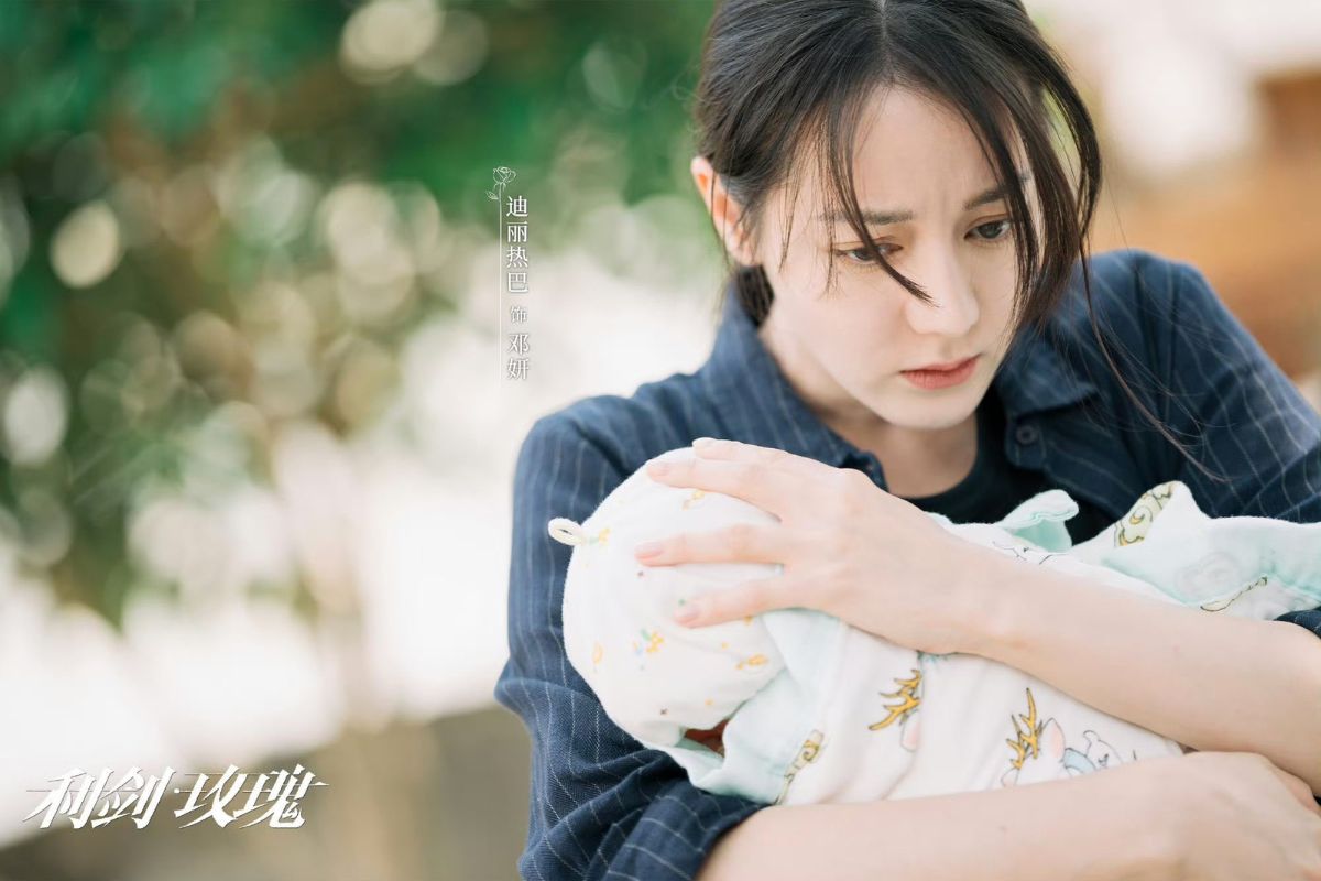 “Lợi kiếm hoa hồng”