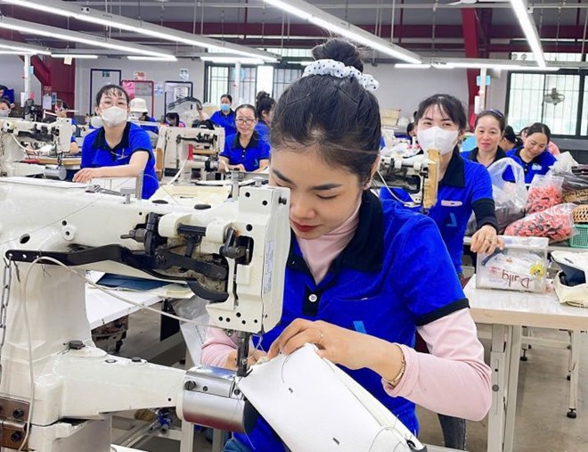 Kiến nghị điều chỉnh áp dụng lương tối thiểu vùng với một số xã tại TPHCM
