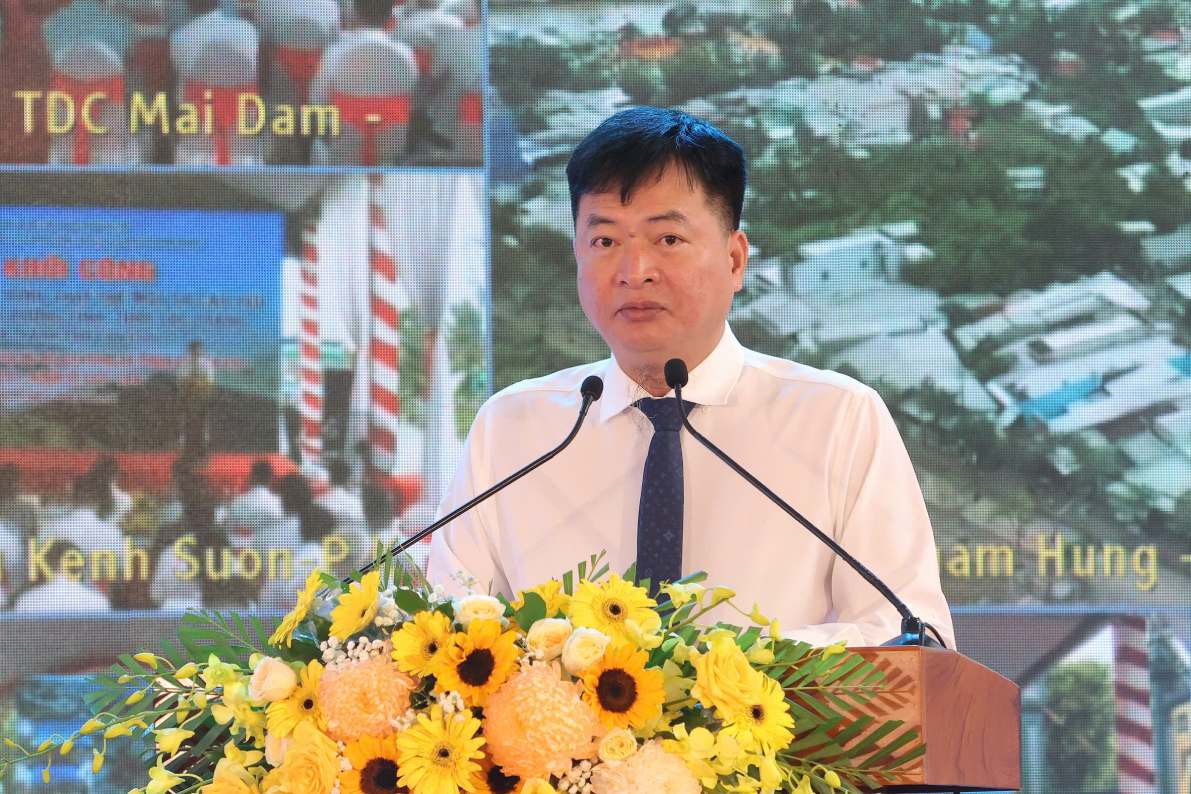 Ông Lê Minh Cường - Giám đốc Ban Quản lý dự án Đầu tư xây dựng công trình giao thông và nông nghiệp TP Cần Thơ. Ảnh: Tạ Quang