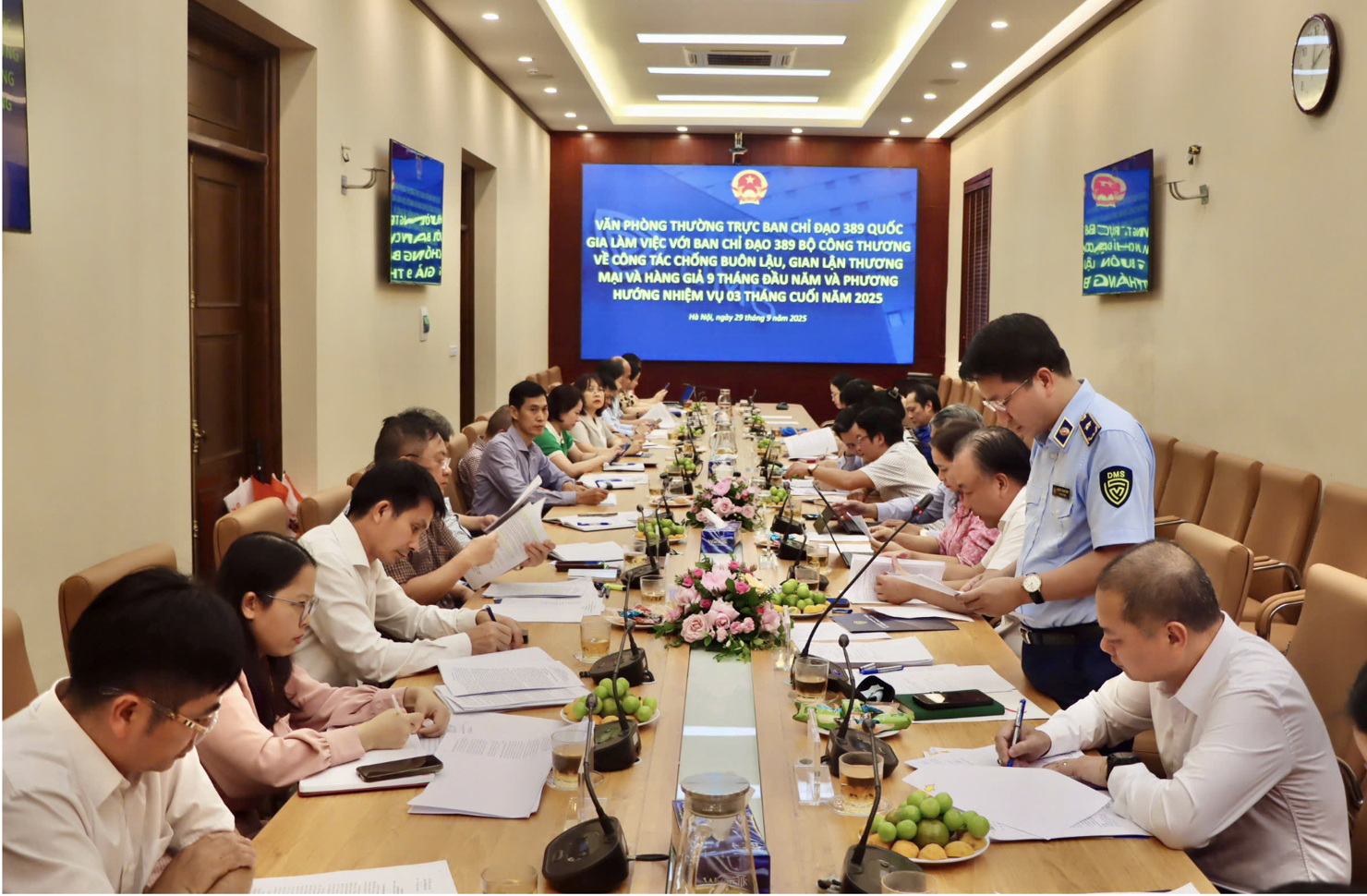 Văn phòng Thường trực Ban Chỉ đạo 389 Quốc gia làm việc với Ban Chỉ đạo 389 Bộ Công Thương nhằm đánh giá công tác triển khai thực hiện chống buôn lậu, gian lận thương mại và hàng giả trong tình hình mới.