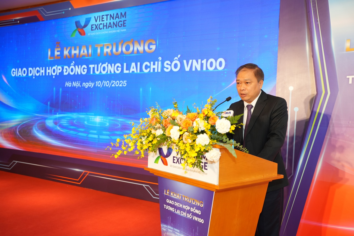 Ông Lương Hải Sinh - Chủ tịch Hội đồng thành viên của VNX khẳng định VNX sẽ tiếp tục nghiên cứu, đưa vào áp dụng các sản phẩm mới trong tương lai để thu hút sự quan tâm từ đông đảo công chúng đầu tư.