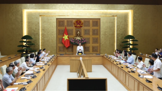 Phó Thủ tướng Lê Thành Long - Chủ tịch Ủy ban, chủ trì nhằm đánh giá công tác người cao tuổi 9 tháng đầu năm 2025. Ảnh: VGP.