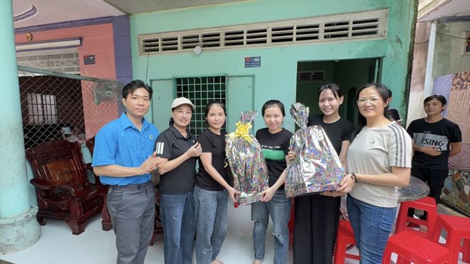 Sợi dây gắn kết người lao động và doanh nghiệp từ sự quan tâm, sẻ chia