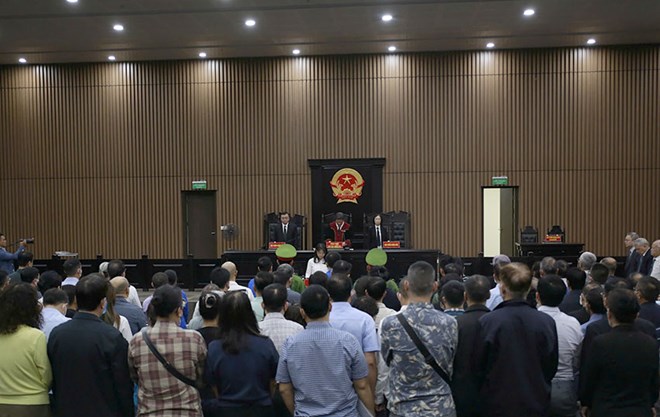 Ca sĩ Vũ Hà hầu tòa vụ đánh bạc nghìn tỉ đồng tại khách sạn Pullman