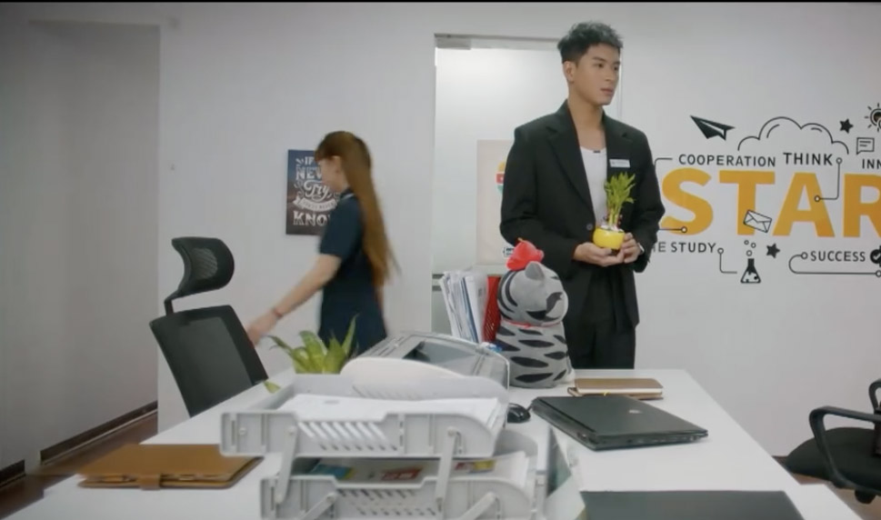 Lam bỏ đi trong sự ngơ ngác của Lâm. Ảnh: VFC.