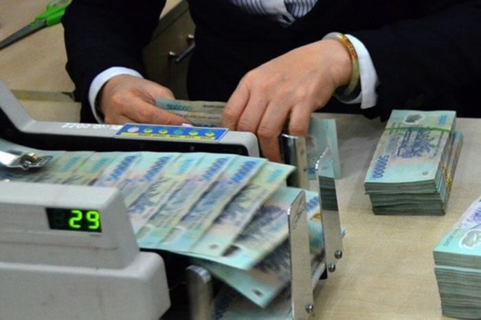 Theo NHNN, lượng tiền gửi dân cư tại các tổ chức tín dụng đến cuối tháng 10 đạt gần 8 triệu tỷ đồng, tăng gần 13% so với cùng kỳ năm 2024.