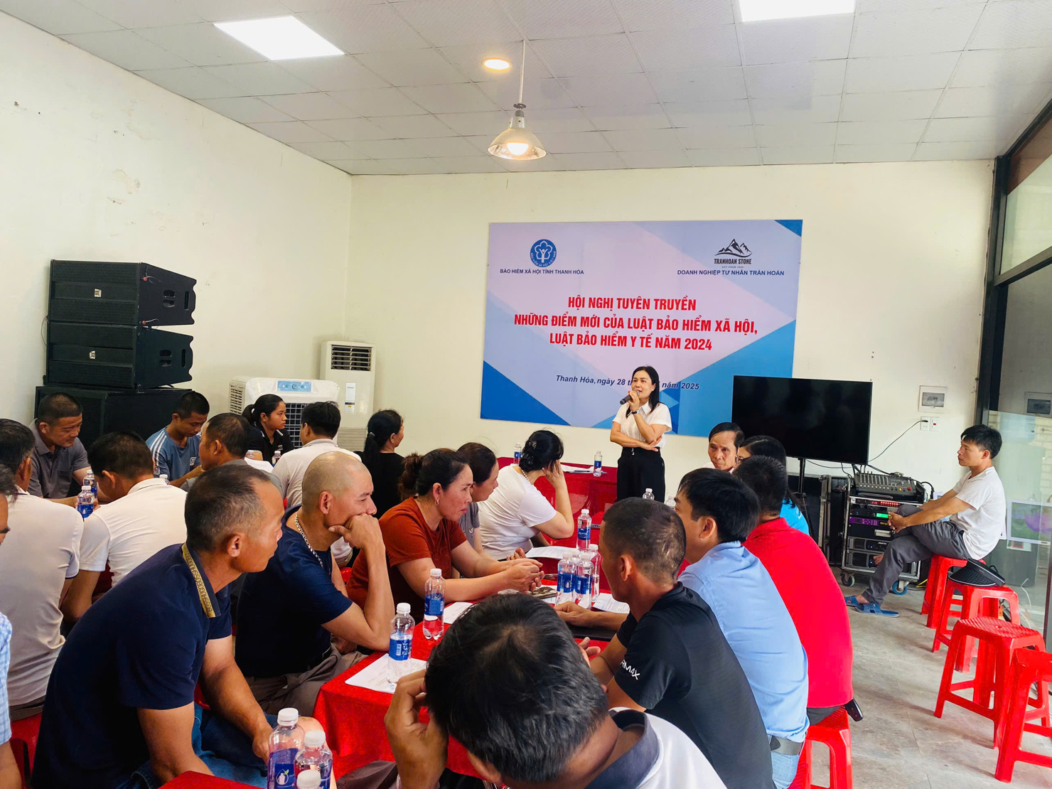 BHXH tỉnh Thanh Hóa tuyên truyền, phổ biến quy định Luật BHXH năm 2024 tại doanh nghiệp.