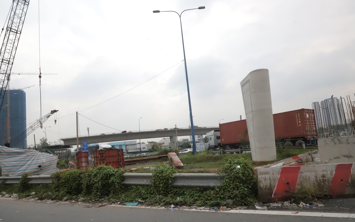 Nhiều dự án sử dụng vốn đầu tư công  ở TP. Hồ Chí Minh đang triển khai rất chậm. Ảnh: Phạm Thọ