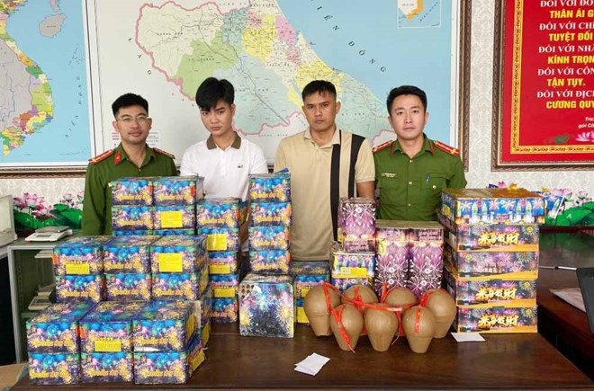Triệt phá đường dây buôn bán pháo nổ hoạt động liên tỉnh