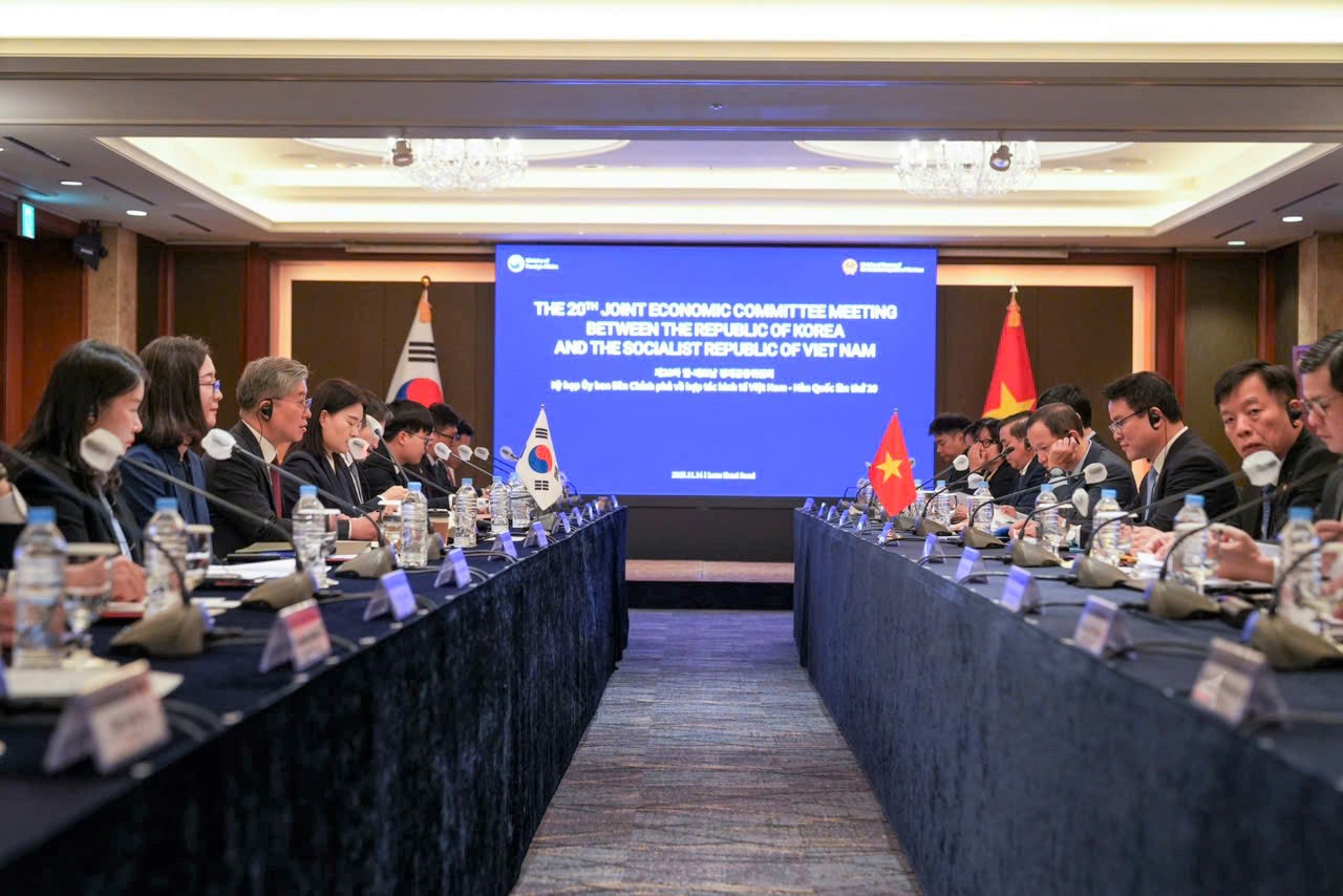 Toàn cảnh Kỳ họp Ủy ban liên Chính phủ hợp tác kinh tế và khoa học kỹ thuật Việt Nam - Hàn Quốc lần thứ 20.