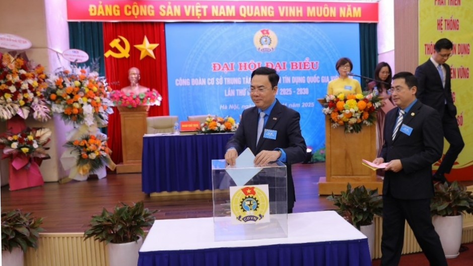 Người lao động CIC bỏ phiếu bầu Ban Chấp hành khóa mới Người lao động CIC bỏ phiếu bầu Ban Chấp hành khóa mới