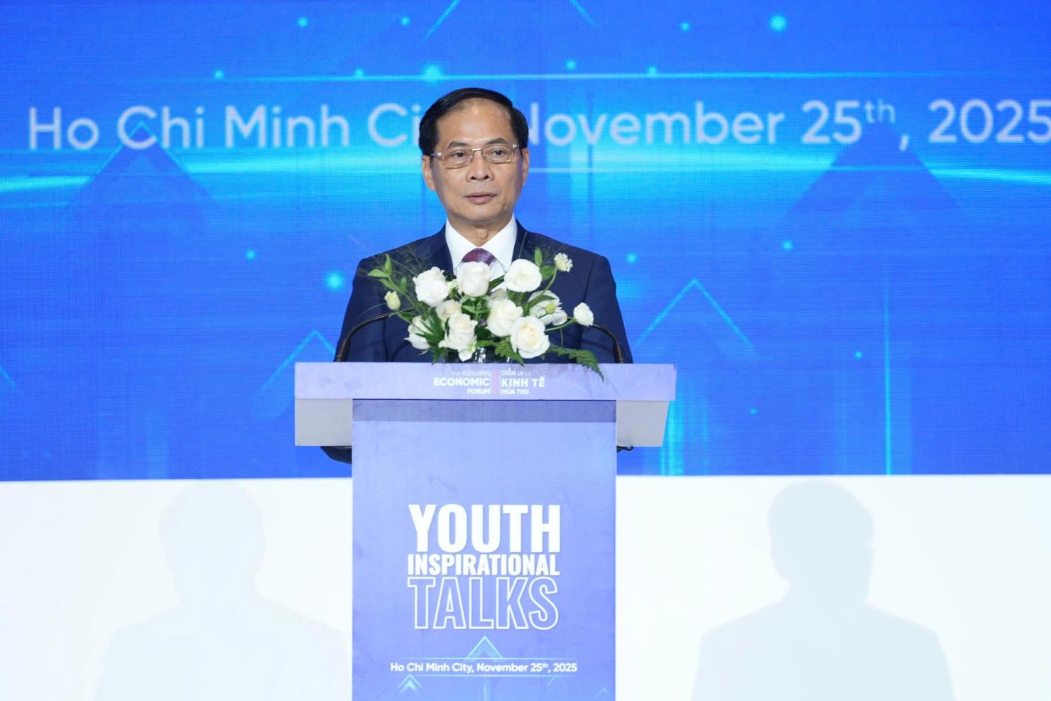 Phó Thủ tướng Chính phủ Bùi Thanh Sơn phát biểu tại sự kiện