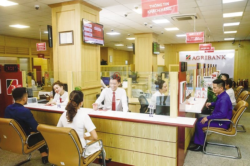 agribank-cho-vay-khach-hang.jpg