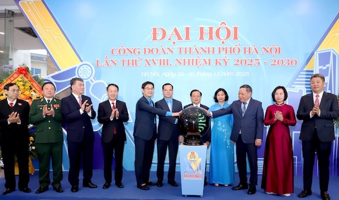 Triển lãm ảnh Công đoàn Thủ đô - Đổi mới, sáng tạo, hội nhập