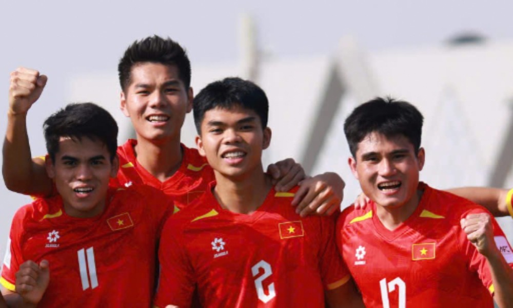 Cầu thủ trẻ Lê Phát đã có màn trình diễn đáng khen ngợi. Ảnh: AFC