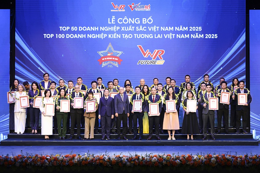 LPBank gia nhập Top 50 Doanh nghiệp xuất sắc Việt Nam: Dấu ấn của sự bứt phá