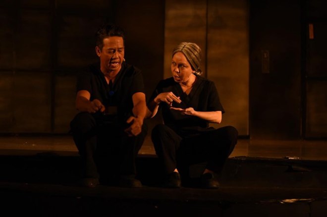 Sân khấu kịch chạy đà cho Tết