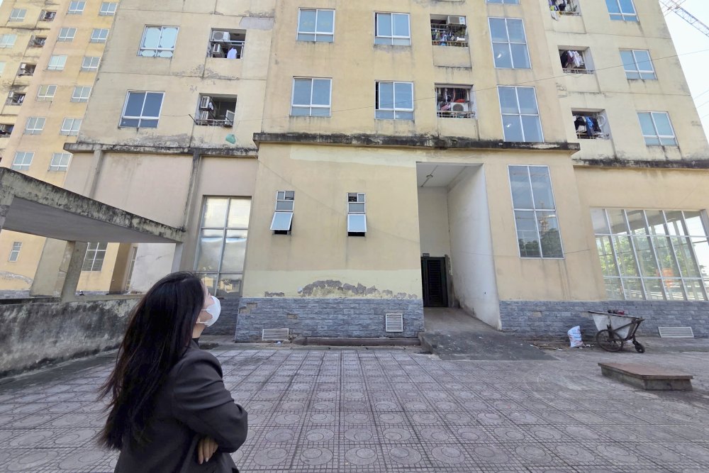 Người trẻ gặp khó khăn khi tiếp cận nhà ở thương mại. Ảnh: Như Hạ