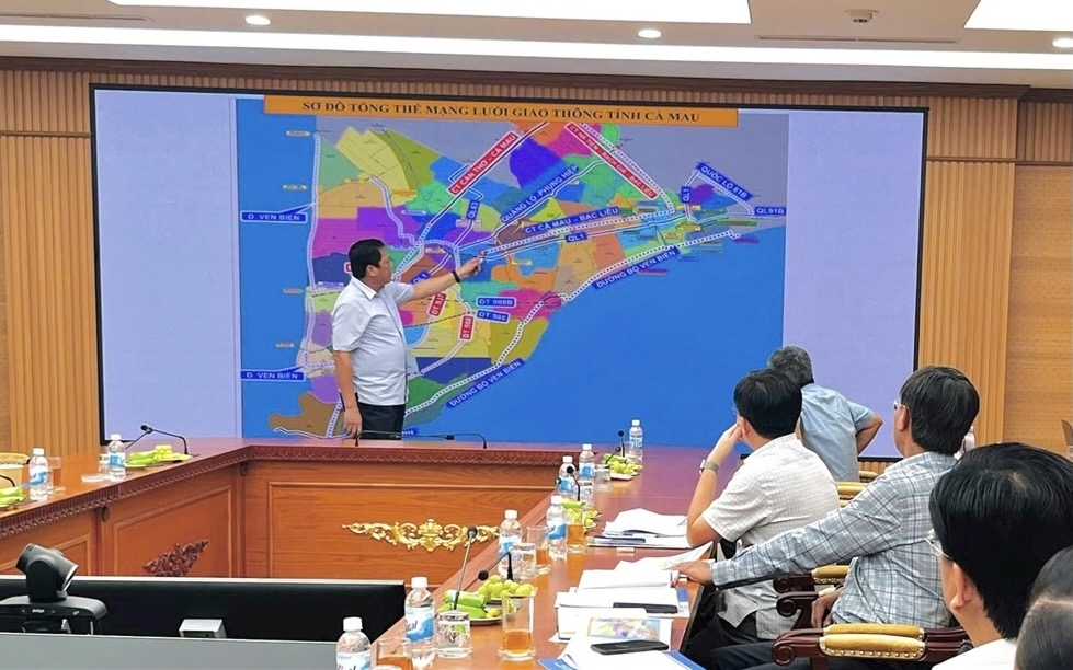 Tỉnh Cà Mau khẩn trương hoàn thiện hồ sơ các dự án, nhất là các dự án ODA Tỉnh Cà Mau khẩn trương hoàn thiện hồ sơ các dự án, nhất là các dự án ODA