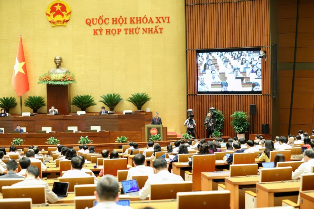 Tại Kỳ họp thứ nhất, Quốc hội khóa XVI, Chính phủ đã trình Quốc hội thông qua nhiều chính sách quan trọng, mở đường cho nhiệm kỳ Chính phủ mới chủ động, kiến tạo và quyết liệt hơn.