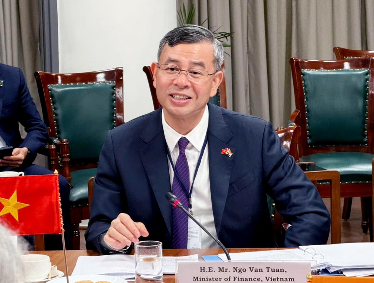 Bộ trưởng Ngô Văn Tuấn hội đàm với Bộ trưởng Tài chính Ấn Độ: Mở rộng hợp tác tài chính, đầu tư trong giai đoạn phát triển mới