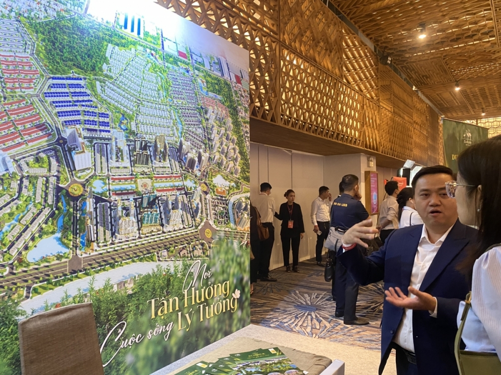 Tái cấu trúc dòng vốn cho thị trường bất động sản Tái cấu trúc dòng vốn cho thị trường bất động sản