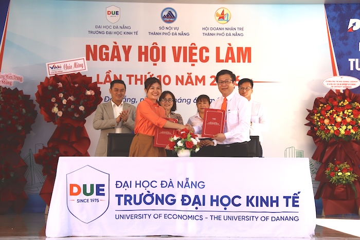 Ngày hội Việc làm lần thứ 10 năm 2026 thu hút sự tham gia của 178 doanh nghiệp. Ảnh: Nguyễn Linh
