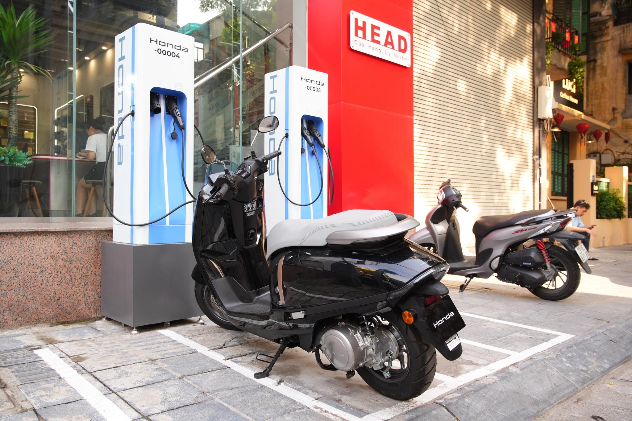 Honda tung mẫu xe điện mới, triển khai hệ thống trạm sạc pin tại các thành phố lớn