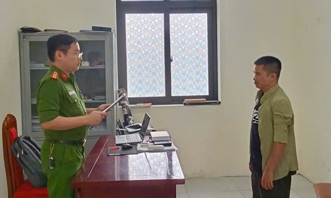 Khởi tố người đàn ông ở Hưng Yên đâm đối phương sau mâu thuẫn bên bờ ao