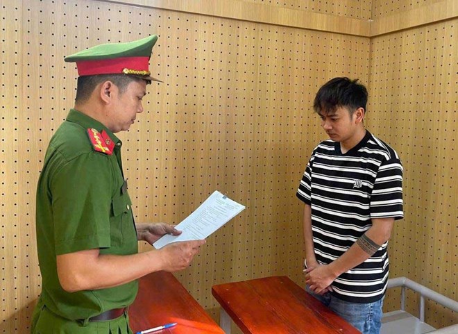 Khởi tố 2 đối tượng đánh bạc bằng hình thức cá độ bóng đá