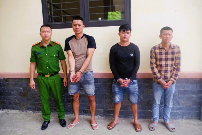Bắt giữ 3 người sử dụng ma túy giữa cánh đồng ở Thăng Bình, Đà Nẵng