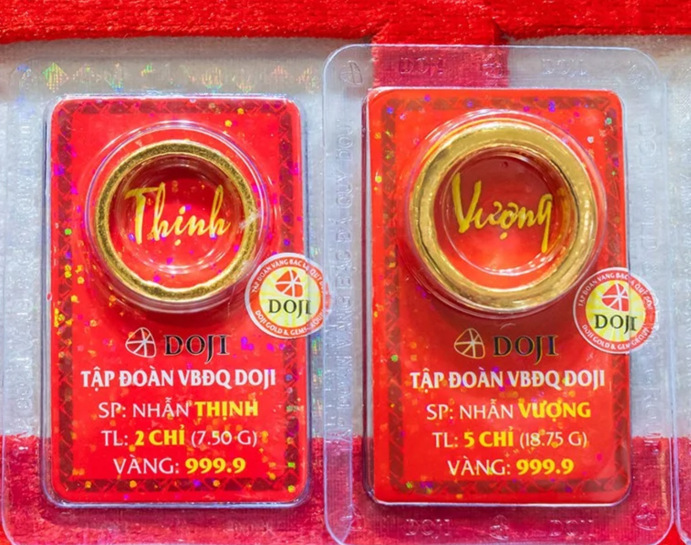 Giá vàng hôm nay: SJC giảm, thế giới giữ vững trên 4.200 USD giá vàng