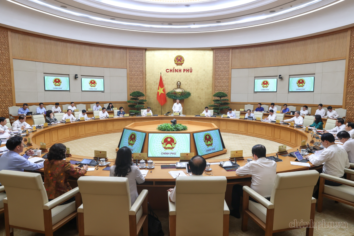 Dồn lực, tăng tốc hiện thực hóa mục tiêu tăng trưởng kinh tế từ 10% trở lên Dồn lực, tăng tốc hiện thực hóa mục tiêu tăng trưởng kinh tế từ 10% trở lên